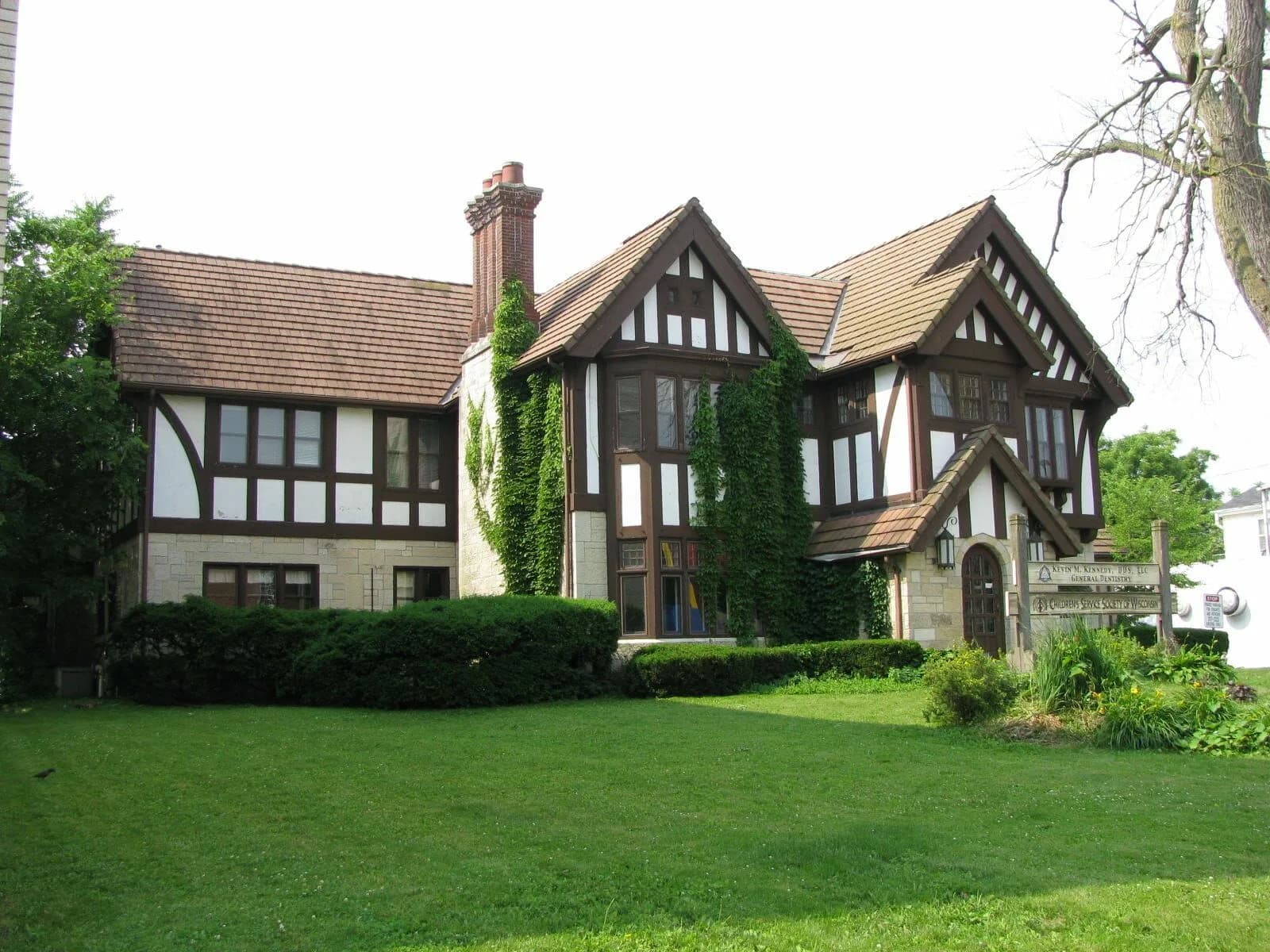 Waukesha Ghosts: Hauntings of the Historic Putney House