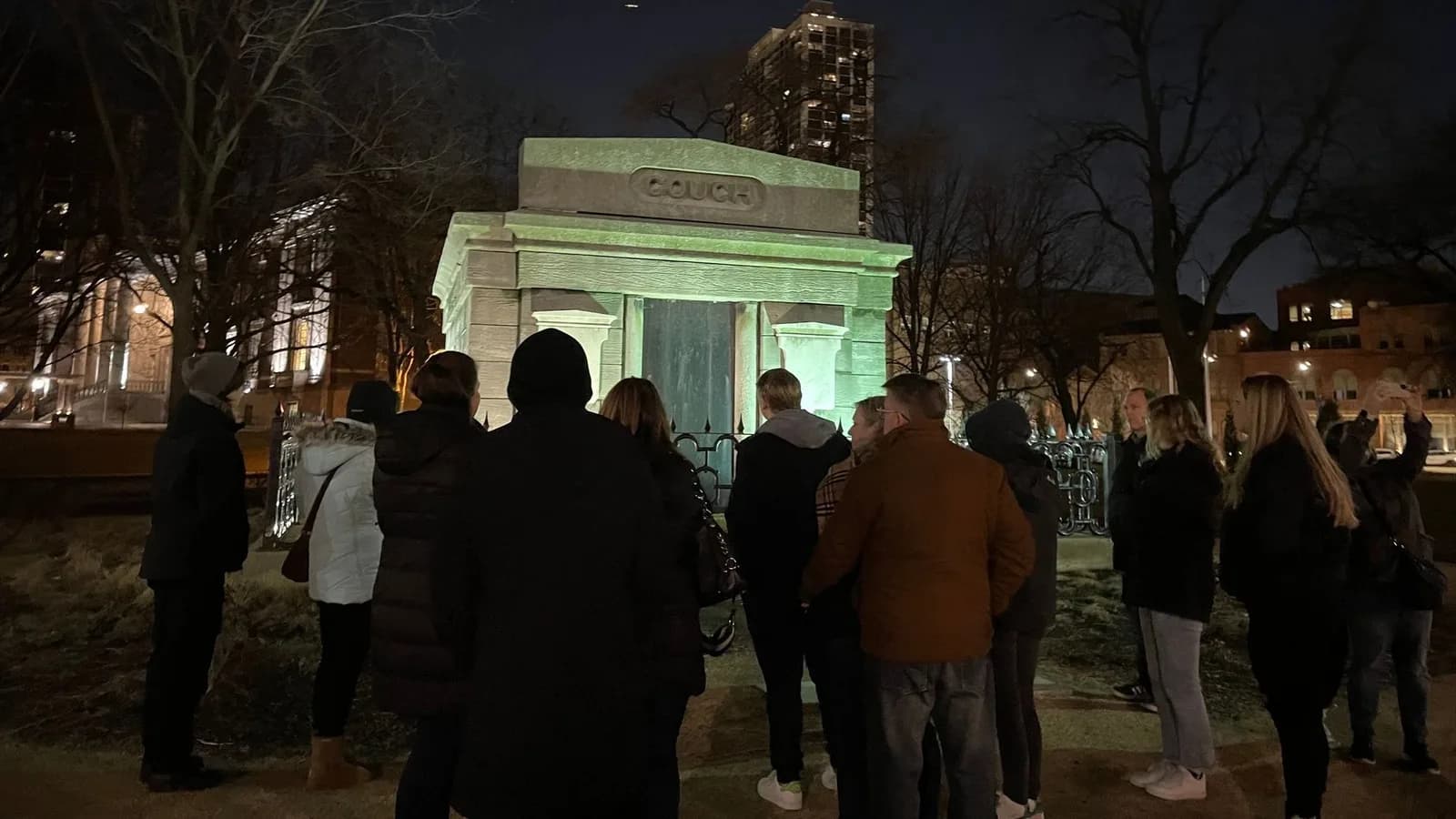 Ghosts of Old Chicago: River North District Ghost Walk