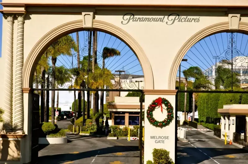 A paramount pictures gate with a wreath on it