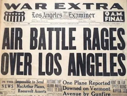 Battle of Los Angeles newspaper clipping from the Los Angeles Examiner