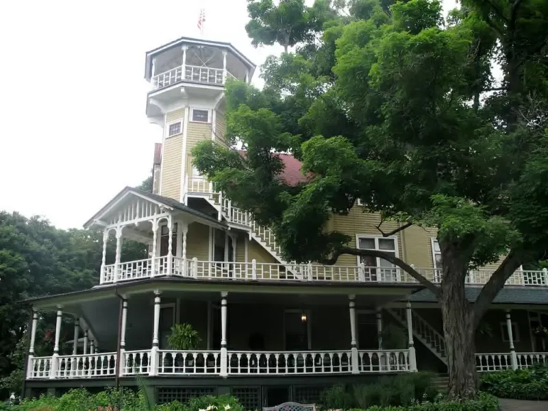 Black Point Estate: Haunted History of Lake Geneva’s Mansion