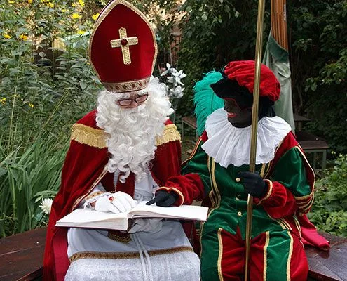 Sinterklaas en Pietenpak huren in Den Haag