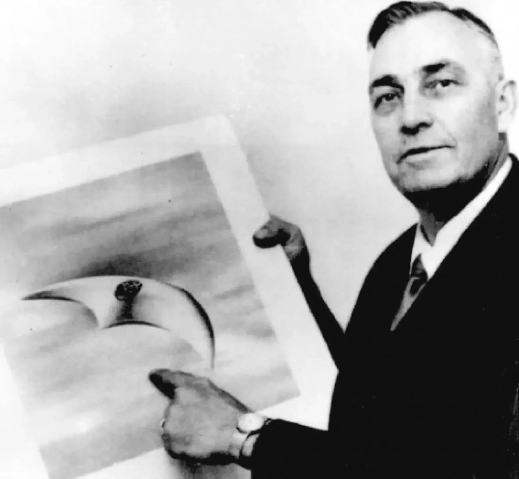 Kenneth Arnold and the Origin of Flying Saucers