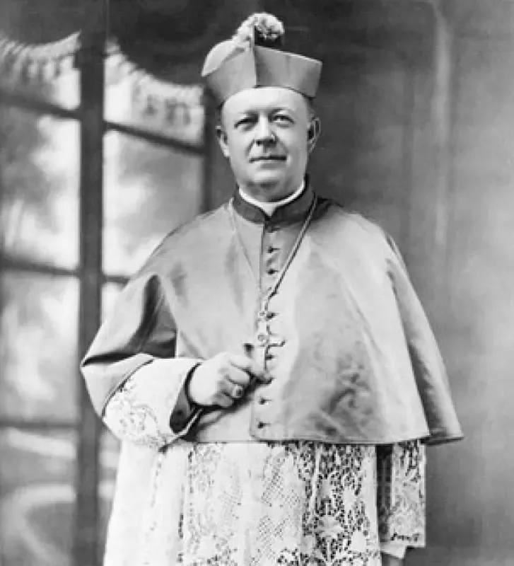 Banshees, Bridgeport Bishops and Bugs . . . B'